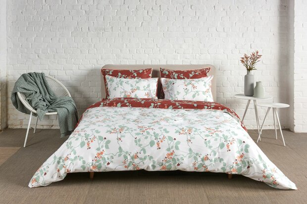 Ava rood satin promo