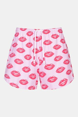 Short sweet kiss Mey