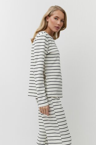 Aruelle Justine set